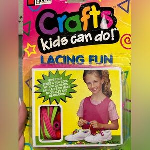 NEW 90’s Craft House Craft kids can do Lacing Fun Shoe Lace Neon color retro toy